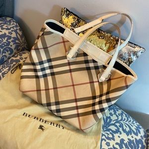 Burberry tote bag Large size!! Authentic
